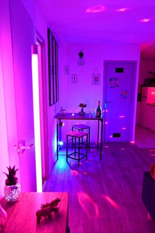 ביסקארוס Luxe Sauna Privatif Et Grand Bain Jacuzzi A Deux A Biscarosse Plage Pour Nuit Romantique Avec Decoration Led Et Bougies מראה חיצוני תמונה