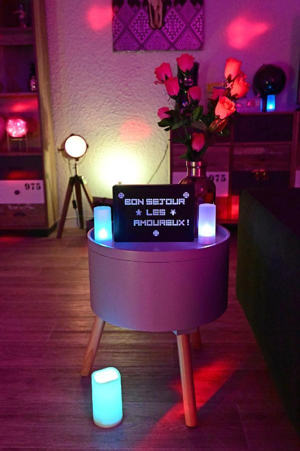 ביסקארוס Luxe Sauna Privatif Et Grand Bain Jacuzzi A Deux A Biscarosse Plage Pour Nuit Romantique Avec Decoration Led Et Bougies מראה חיצוני תמונה